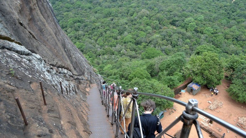 5f08e-20130201_srilanka855