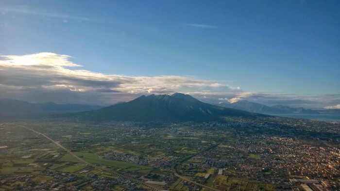 e044c-wp_20140503_011