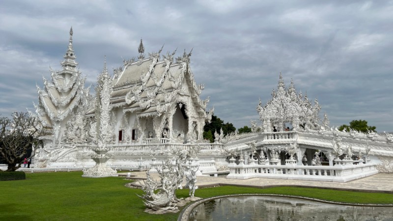 Tempelj TAJSKA 2022: Chiang Rai – beli tempelj, čajne plantaže in tržnice (3 ...